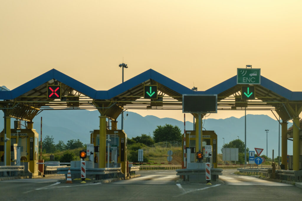 criminal record and crossing the border